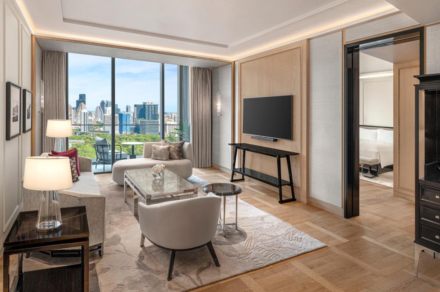 Gardenia King Suite - Club Lounge Access